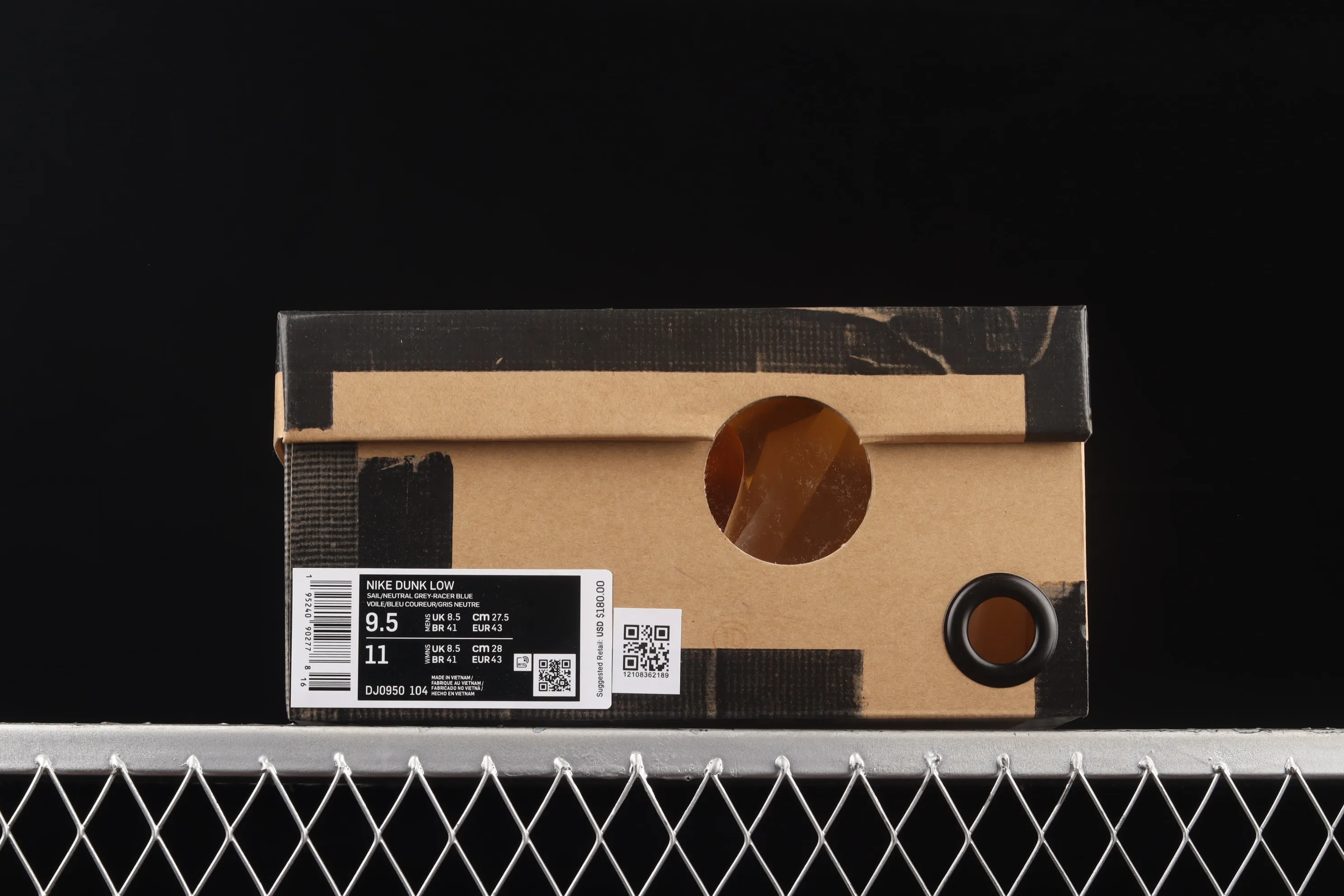 All Categories Nk SB Dunk Series Nk SB Dunk Low Low-top Sneakers Pure Original Version OF x Nk Dunk Low OW Suede SB Smash Backboard Fashion Casual Sneakers DJ0950-104